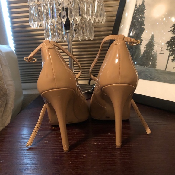 Jessica Simpson Nude Stilettos - Picture 5 of 8